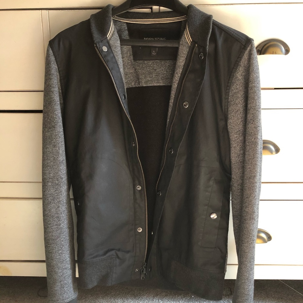Banana republic charcoal and black light jacket MS